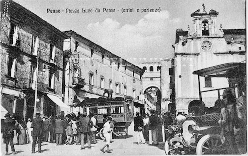 Piazza Luca da Penne nel 1915