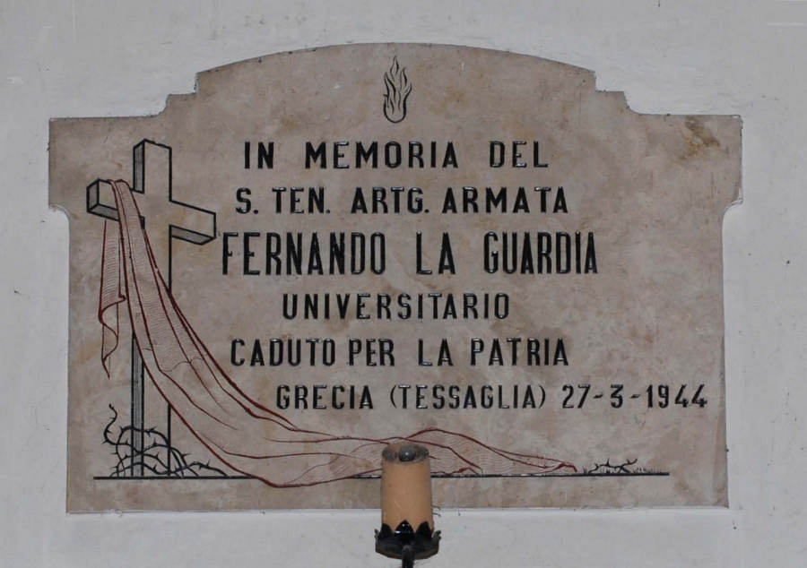 Lapide posta all'interno della chiesa di Sant'Agostino