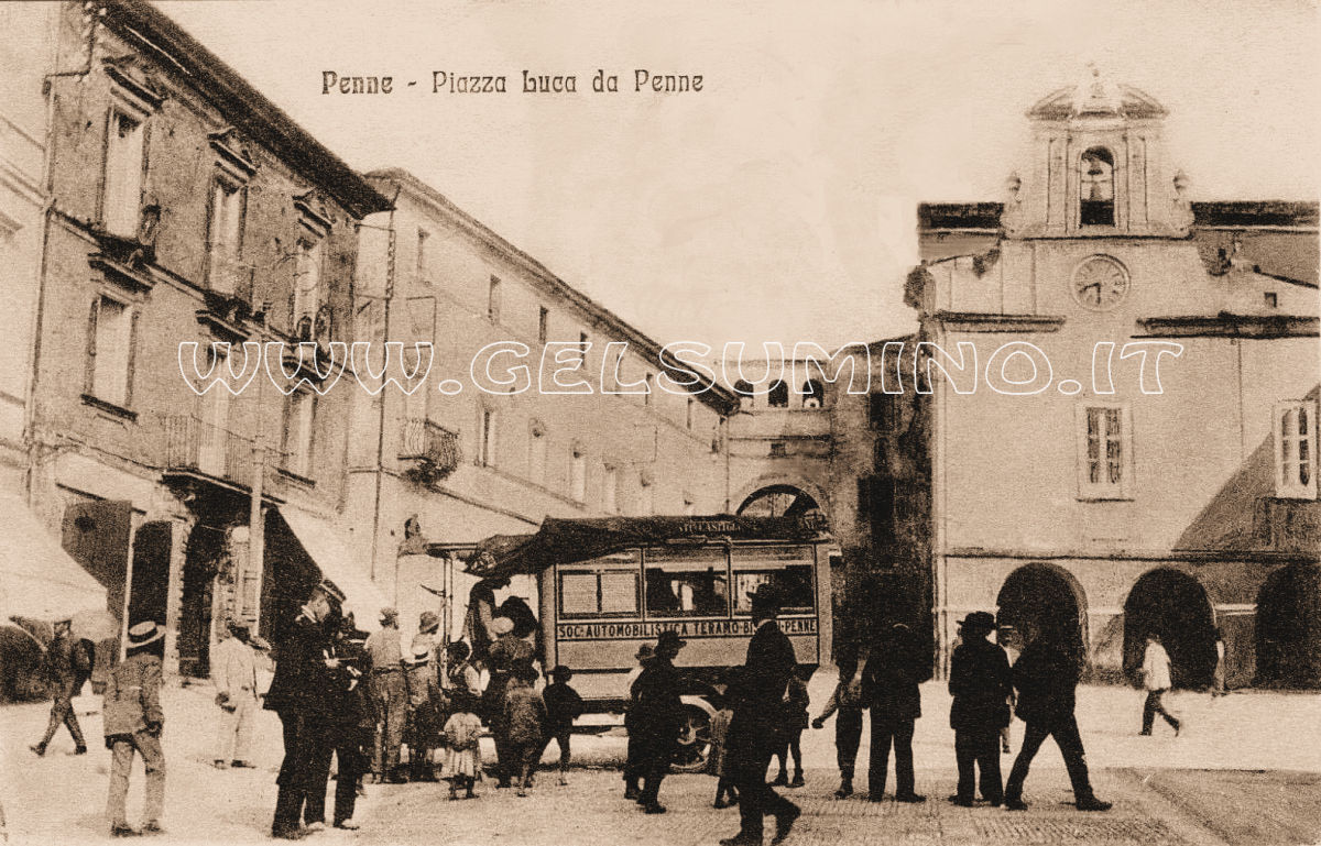 Piazza Luca da Penne ~ Cartolina viaggiata 1913