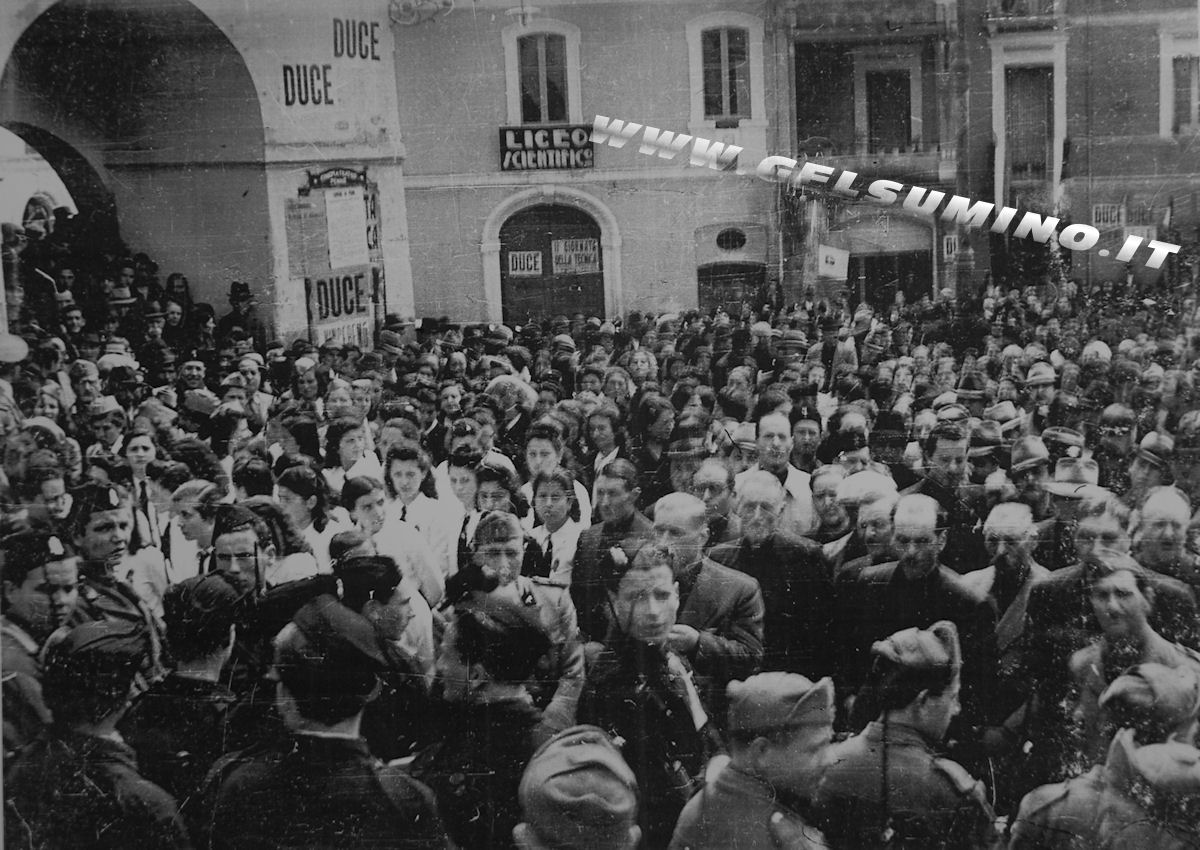 Piazza Luca da Penne ~ Celebrazione fascista