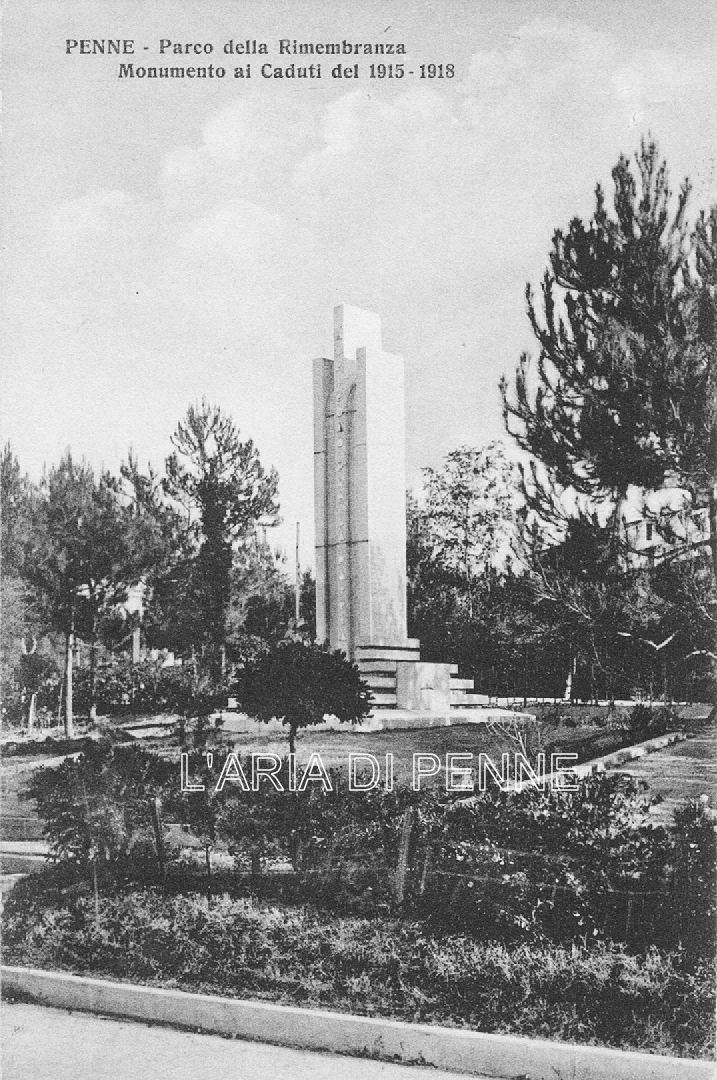 Monumento ai Caduti - Cartolina viaggiata nel 1939