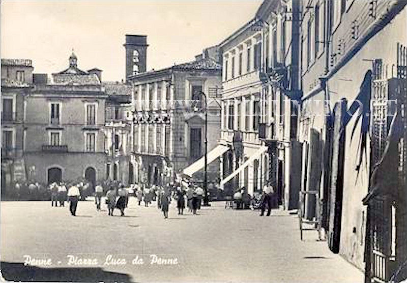 Piazza Luca da Penne