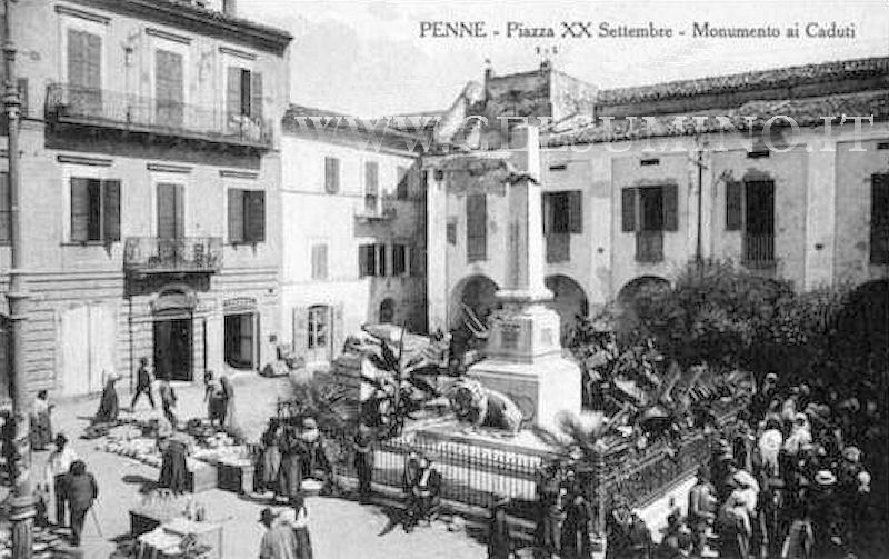 Il mercato della Piazzetta negli anni 20 del secolo scorso