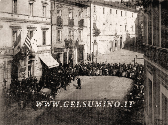 Piazza Luca da Penne ~ 1918 ~ visita della American Red Cross